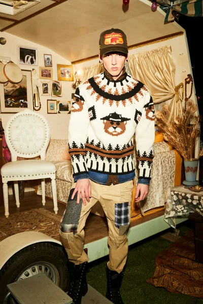 Look 22